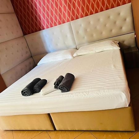 Inn Hotel Shkallnur Екстер'єр фото