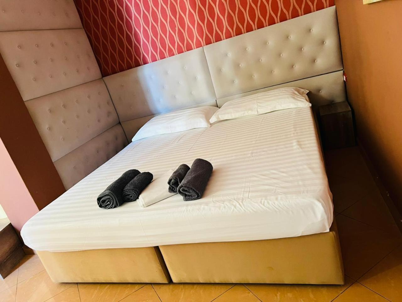Inn Hotel Shkallnur Екстер'єр фото