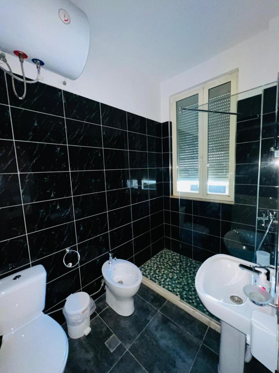 Inn Hotel Shkallnur Екстер'єр фото